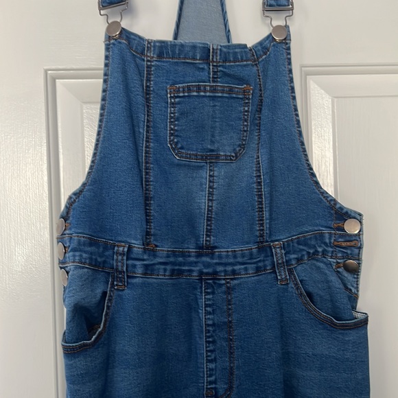 Denim distressed overalls | Size 2x - Picture 3 of 5